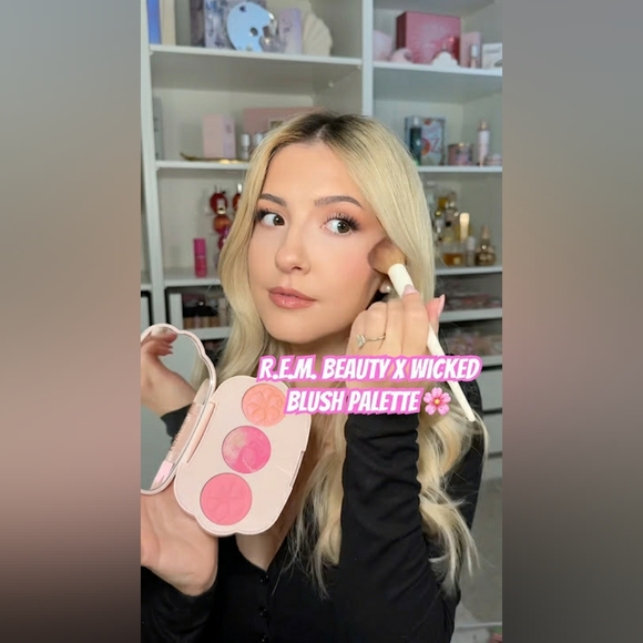 ⭐Gift Idea⭐BNIB LE REM Beauty X Wicked PINK Cherry Blossom Powder Blush Palette! - Picture 6 of 14